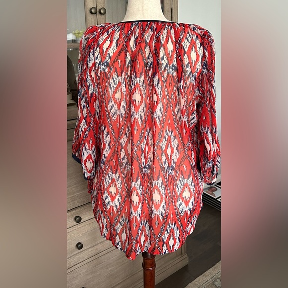 Daniel Rainn red Batik print button front top-2x - Picture 3 of 6